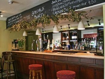 The Talbot And 2* Iwerne Minster