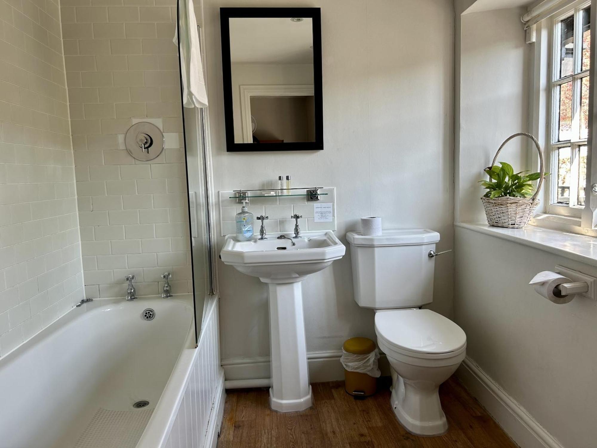 The Talbot And 2* Iwerne Minster